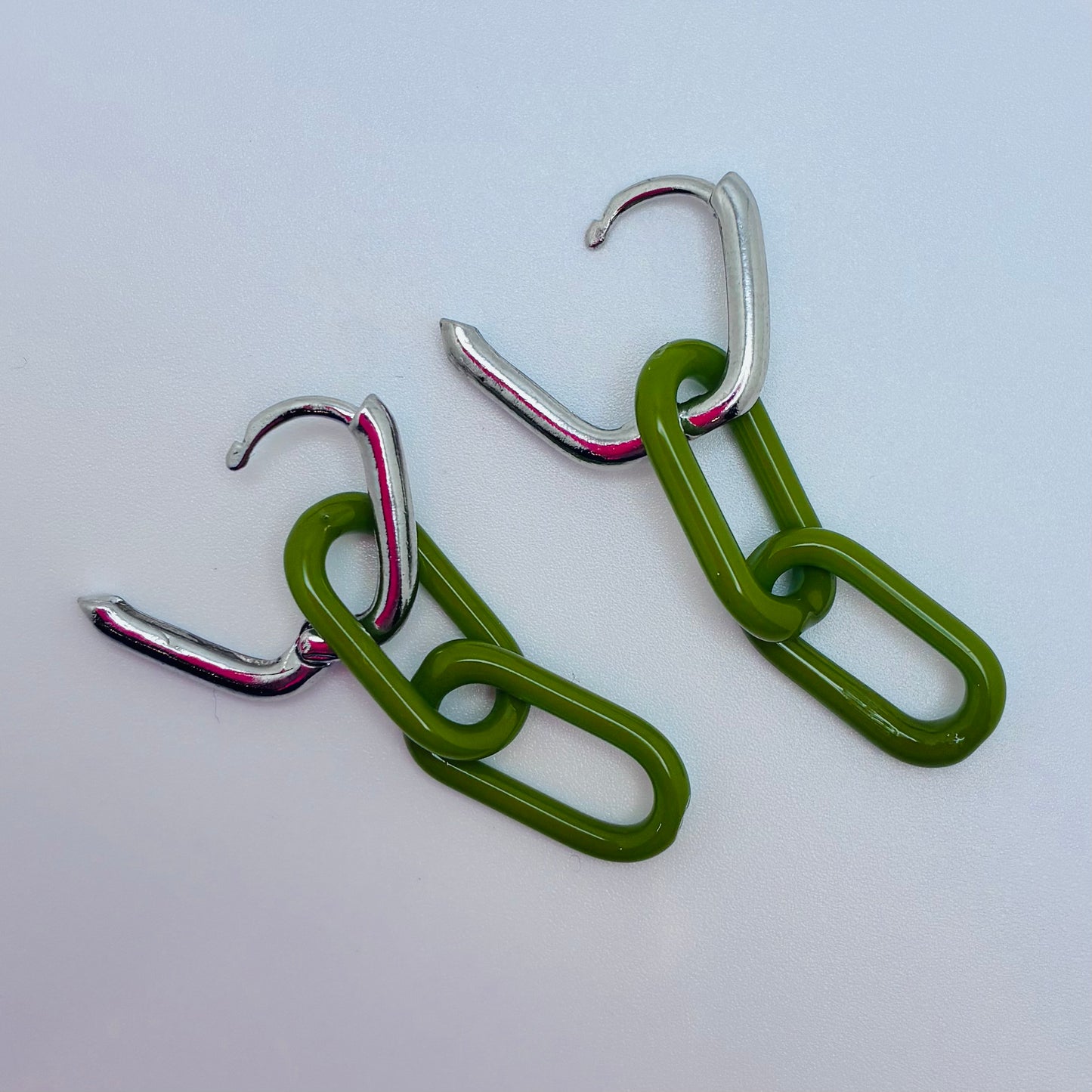 Silver and Glass Chain Link Earrings - Olive