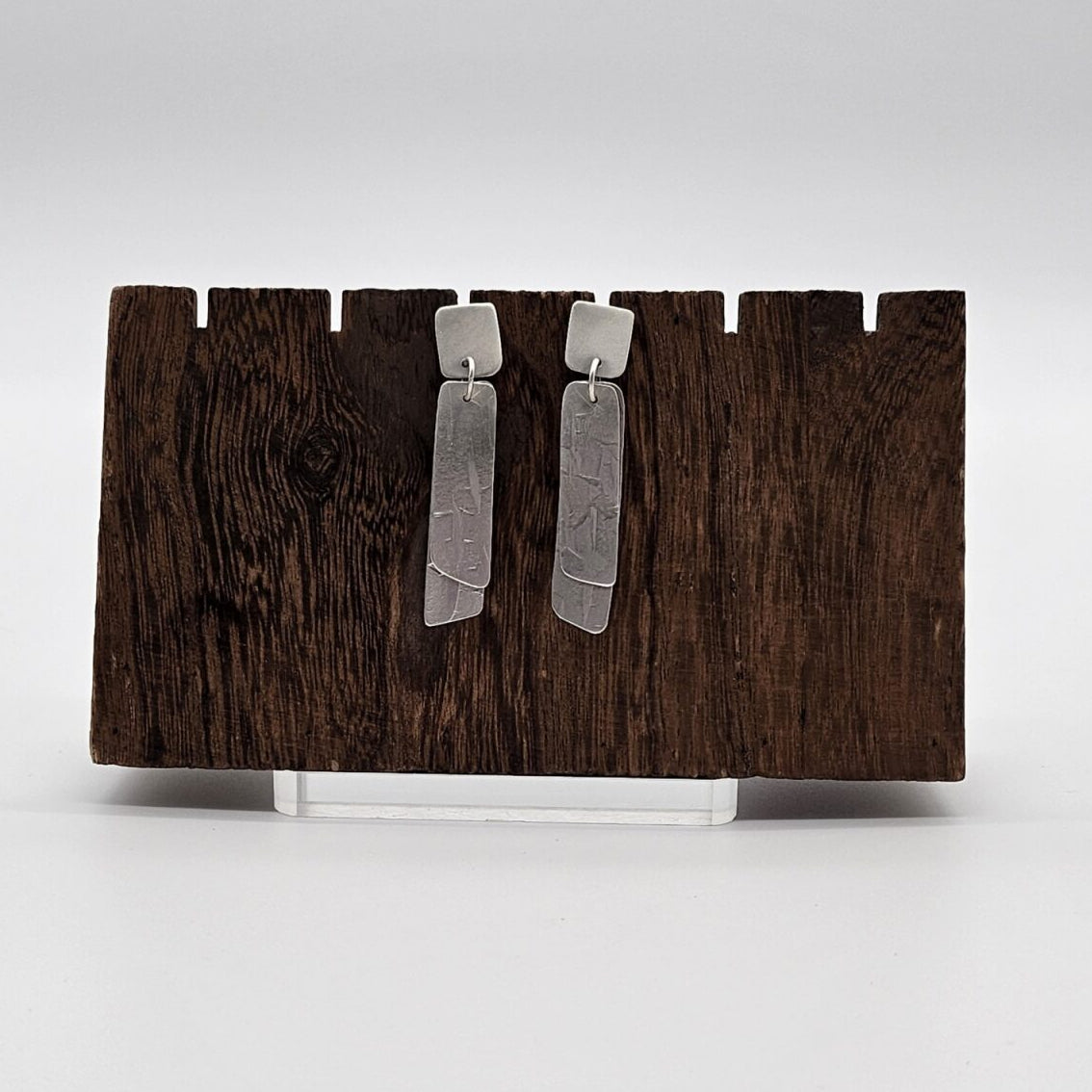 Textured Wind Letter Earrings