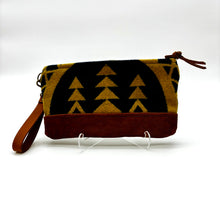 Wristlet w/strap
