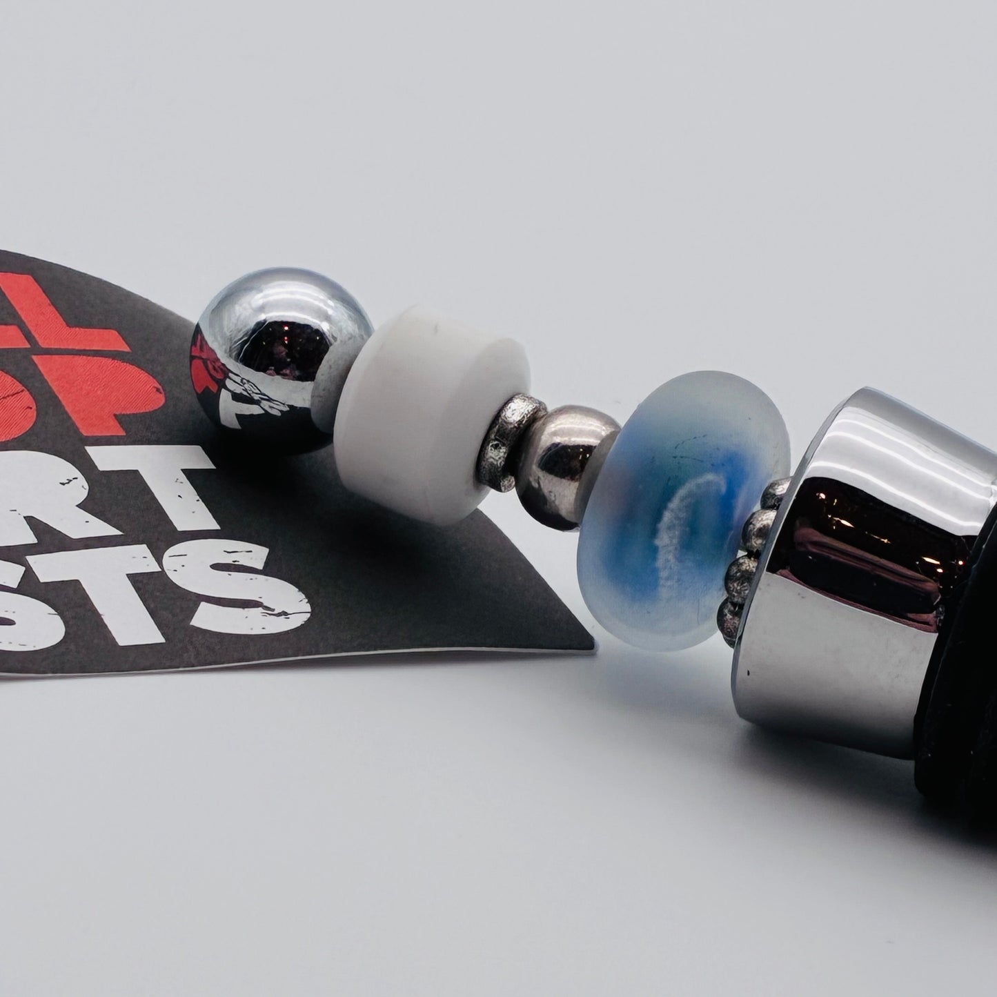 57 - White & Clear Wine Stopper