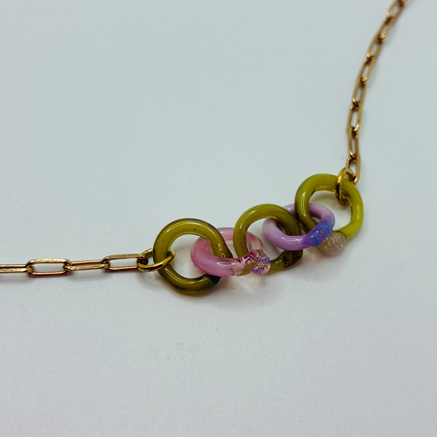 Small Borosilicate Glass Split Link Necklace