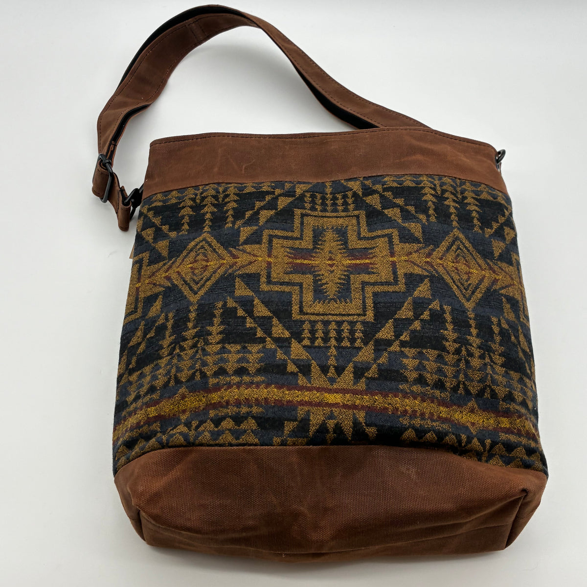 Medium Waxed Canvas Tote w/Pendleton Wool