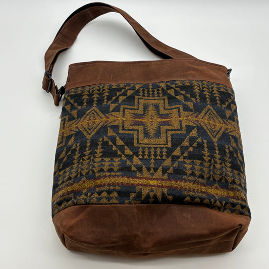 Medium Waxed Canvas Tote w/Pendleton Wool