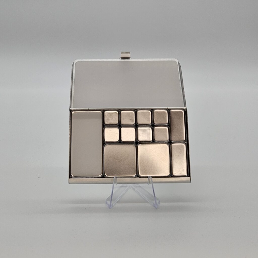 Pocket Palette With Assorted Pans - Silver