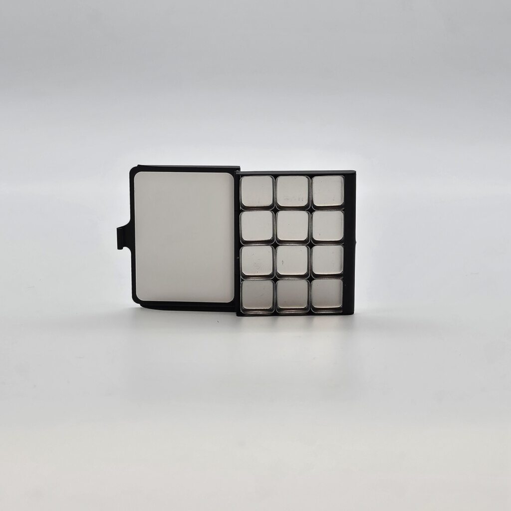 Demi Palette With Assorted Pans - Black